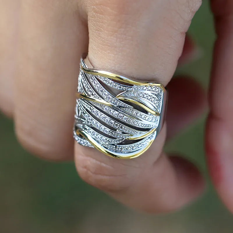 Bague Élégance Bicolore – Design Entrelacé Or & Argent