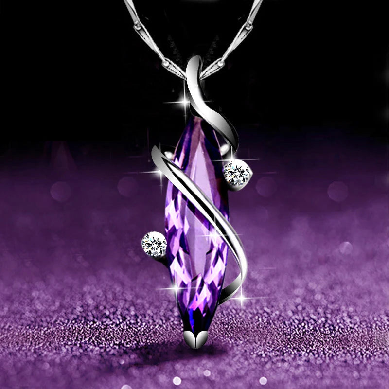 💎 Titre :

Collier pendentif cristal violet – élégance et éclat raffiné pour femme