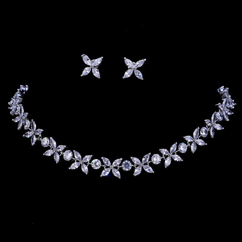 Parure de Bijoux de Luxe Femme – Collier et Boucles d’Oreilles en Cristaux Zirconium | Élégance Brillante pour Mariage ou Soirée