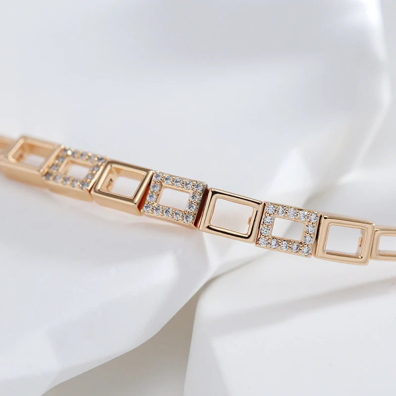 Bracelet à Maillons Carrés Plaqué Or Rose – Zircons Éclatants | Bijou de Luxe Féminin Élégant et Intemporel
