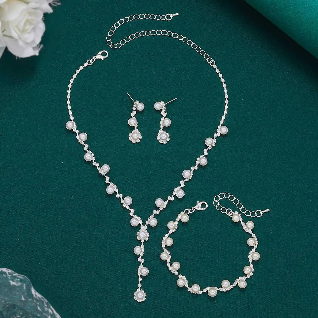 Parure de Mariage Élégante – Collier, Boucles d’Oreilles et Bracelet Perles & Strass Argentés | Bijoux de Mariée Raffinés