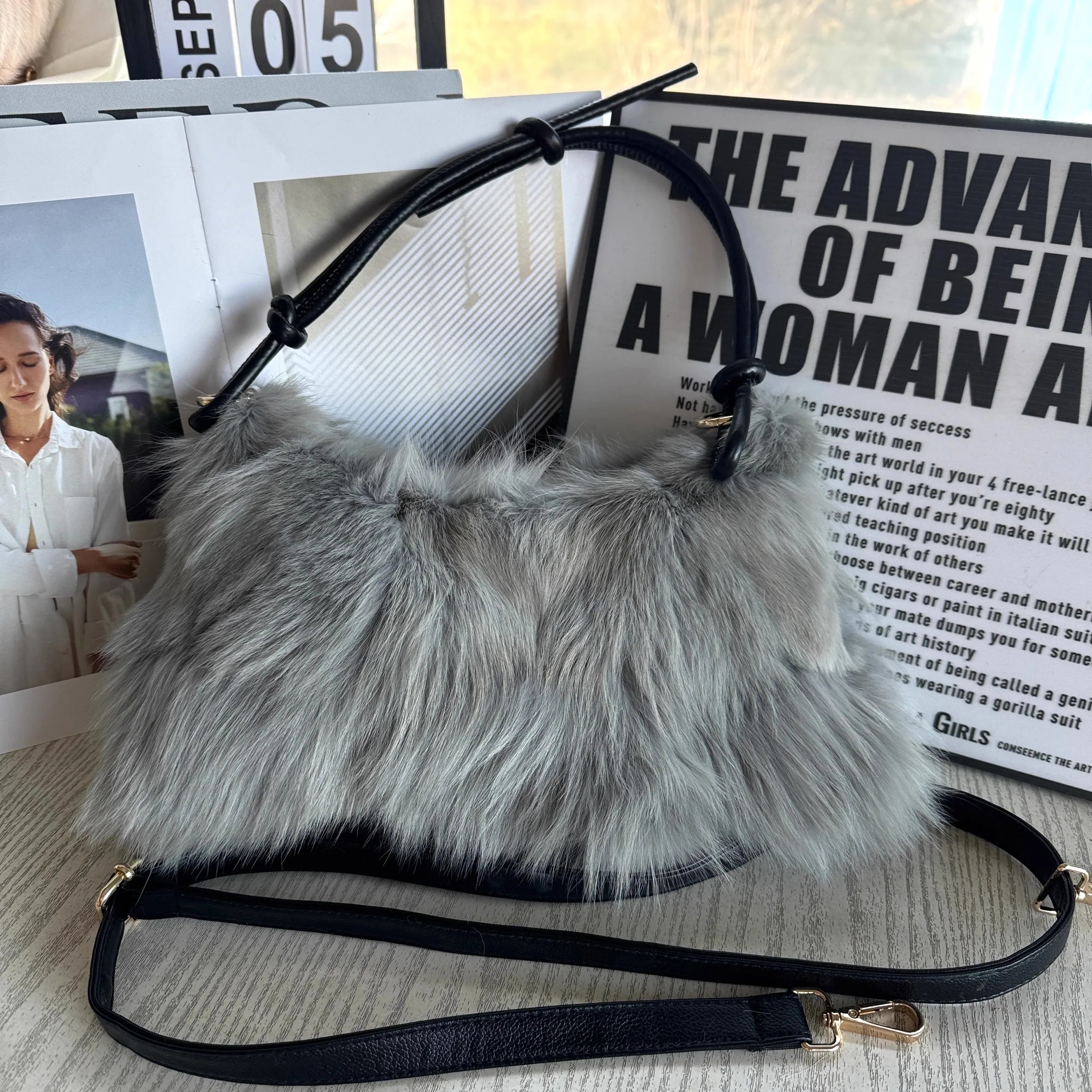 Sac à Main d’Hiver en Fausse Fourrure – Élégance & Douceur | Sac Bandoulière Femme Chic et Tendance