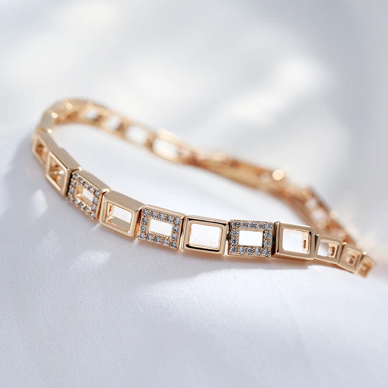 Bracelet à Maillons Carrés Plaqué Or Rose – Zircons Éclatants | Bijou de Luxe Féminin Élégant et Intemporel
