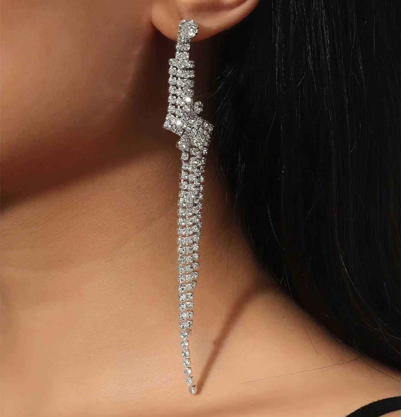 Boucles d’Oreilles Cristal Élégantes – Longues & Scintillantes | Spécial Soirée, Mariage & Événements – Le Monde de Cindy