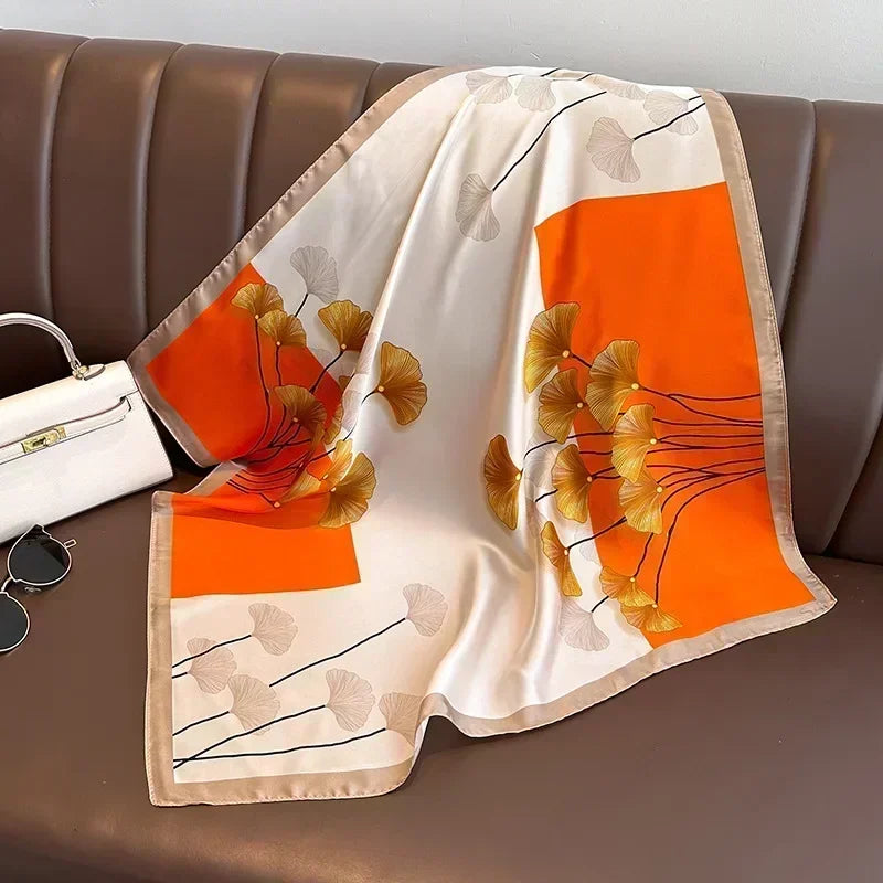 Foulard Carré Satiné Femme – Imprimé Élégant Style Soie | Accessoire Chic pour Cheveux, Cou ou Sac à Main
