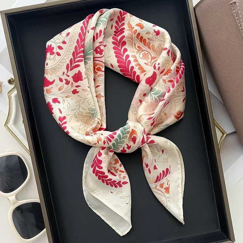 Foulard Carré Satiné Femme – Imprimé Élégant Style Soie | Accessoire Chic pour Cheveux, Cou ou Sac à Main