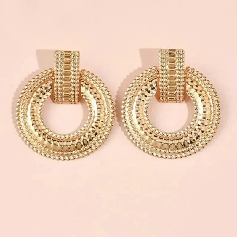 Boucles d’Oreilles Créoles Dorées – Grandes Créoles Rondes Élégantes pour Femme | Bijou Chic & Tendance