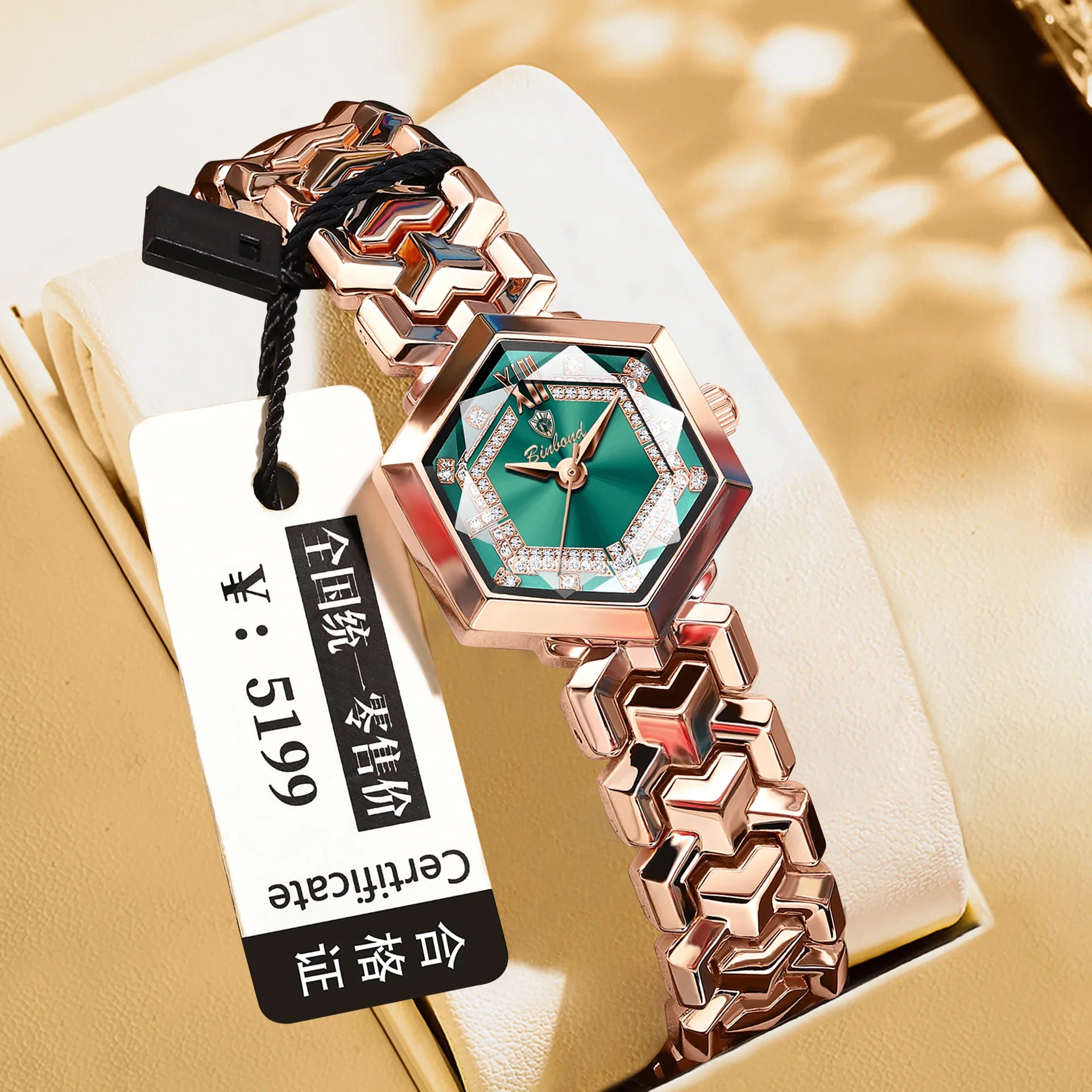 Montre Femme UTHAI CQ0435 – Design Hexagonal Élégant, Verre Stéréoscopique, Étanche & Luxueuse