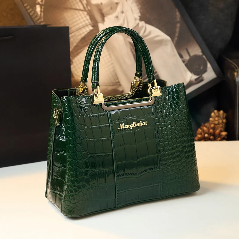 Sac à Main Femme Élégant Motif Crocodile – Modèle Luxe à Poignées Rigides et Finitions Dorées | Style Chic et Intemporel