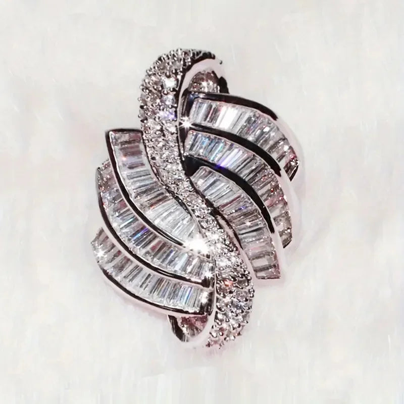 Bague Élégance Cristal – Design Géométrique Luxueux & Brillance Intemporelle