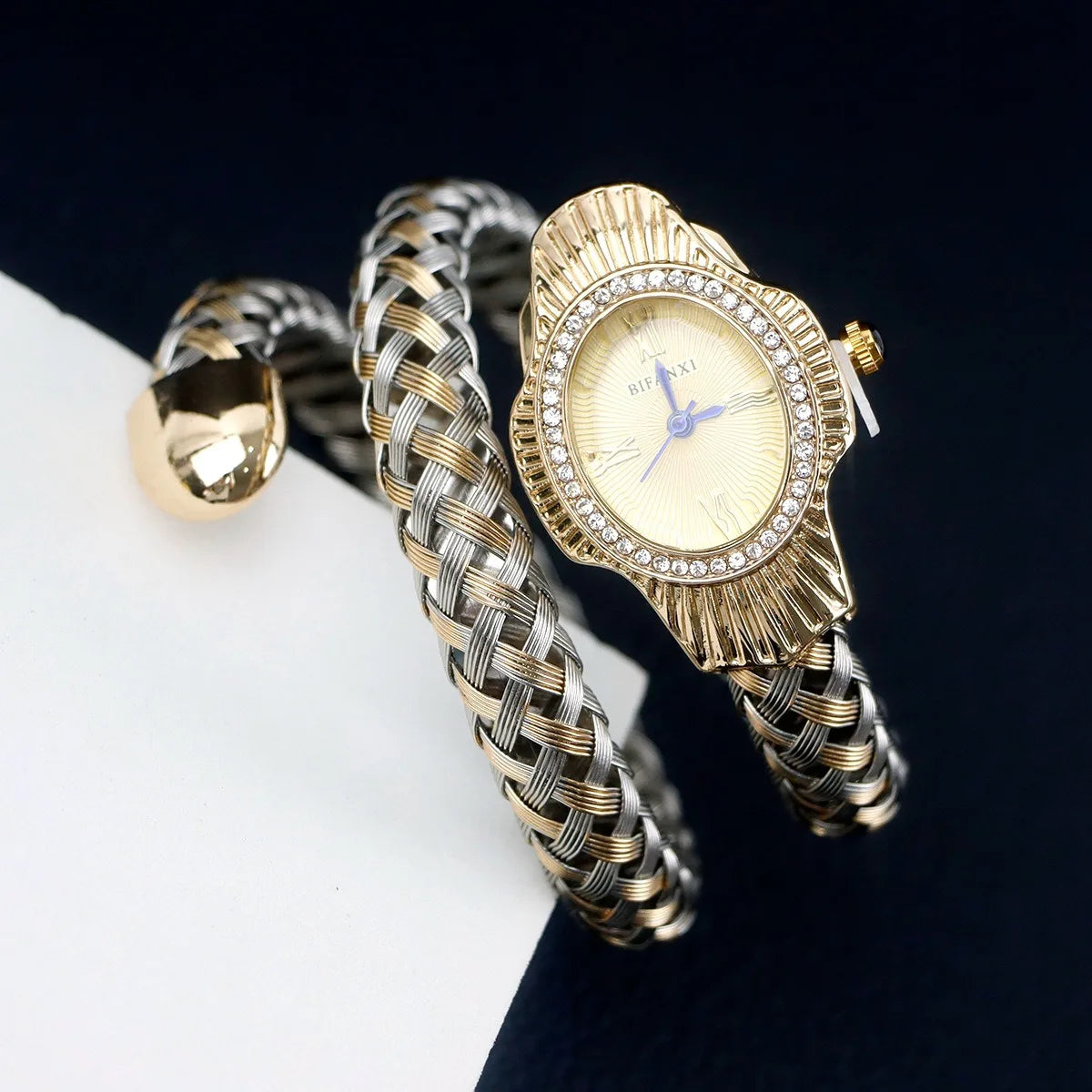 Montre Femme Serpent Élégante – Design Unique avec Pierre Bleue | Style Rétro & Luxe Intemporel