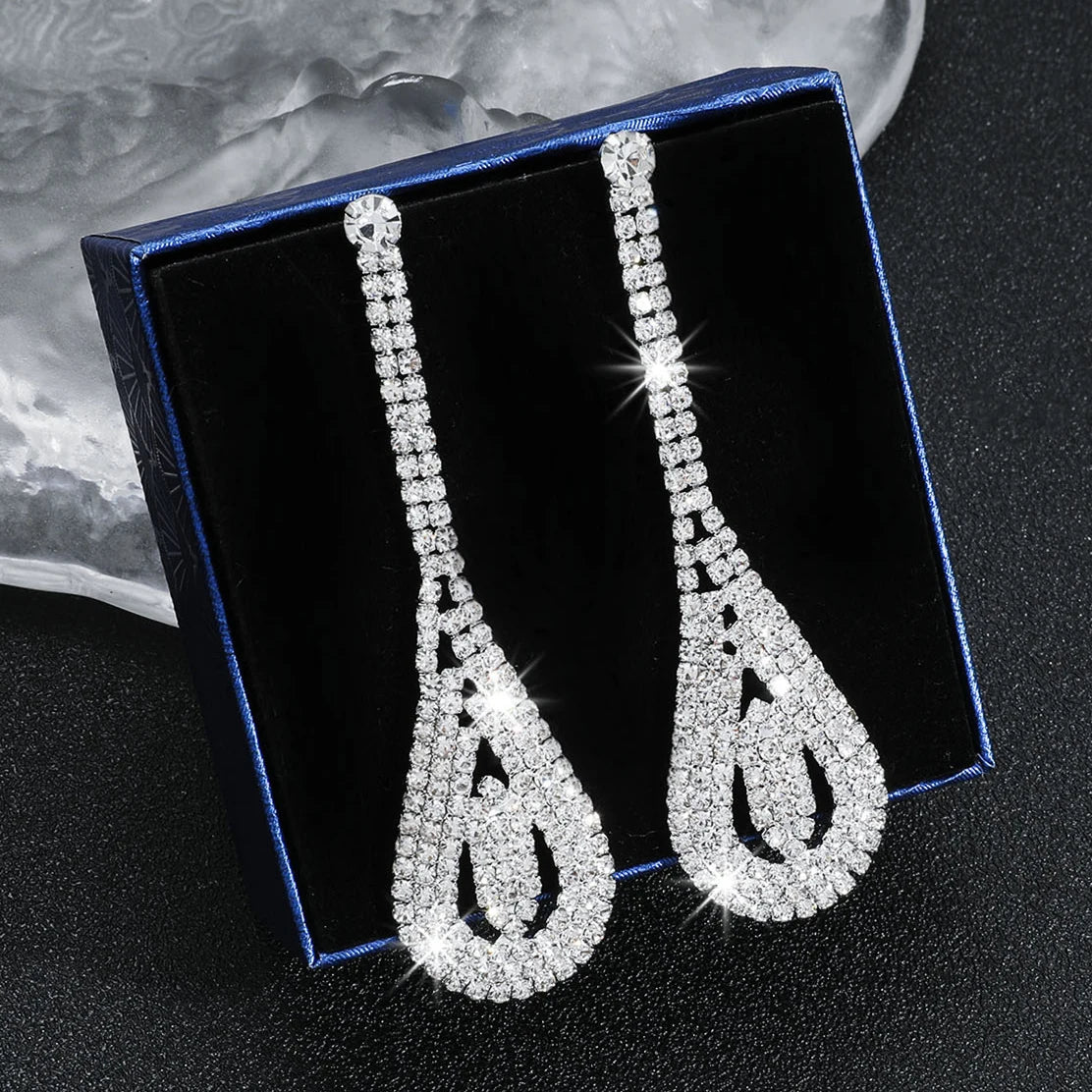 Boucles d’Oreilles Cristal Élégantes – Longues & Scintillantes | Spécial Soirée, Mariage & Événements – Le Monde de Cindy
