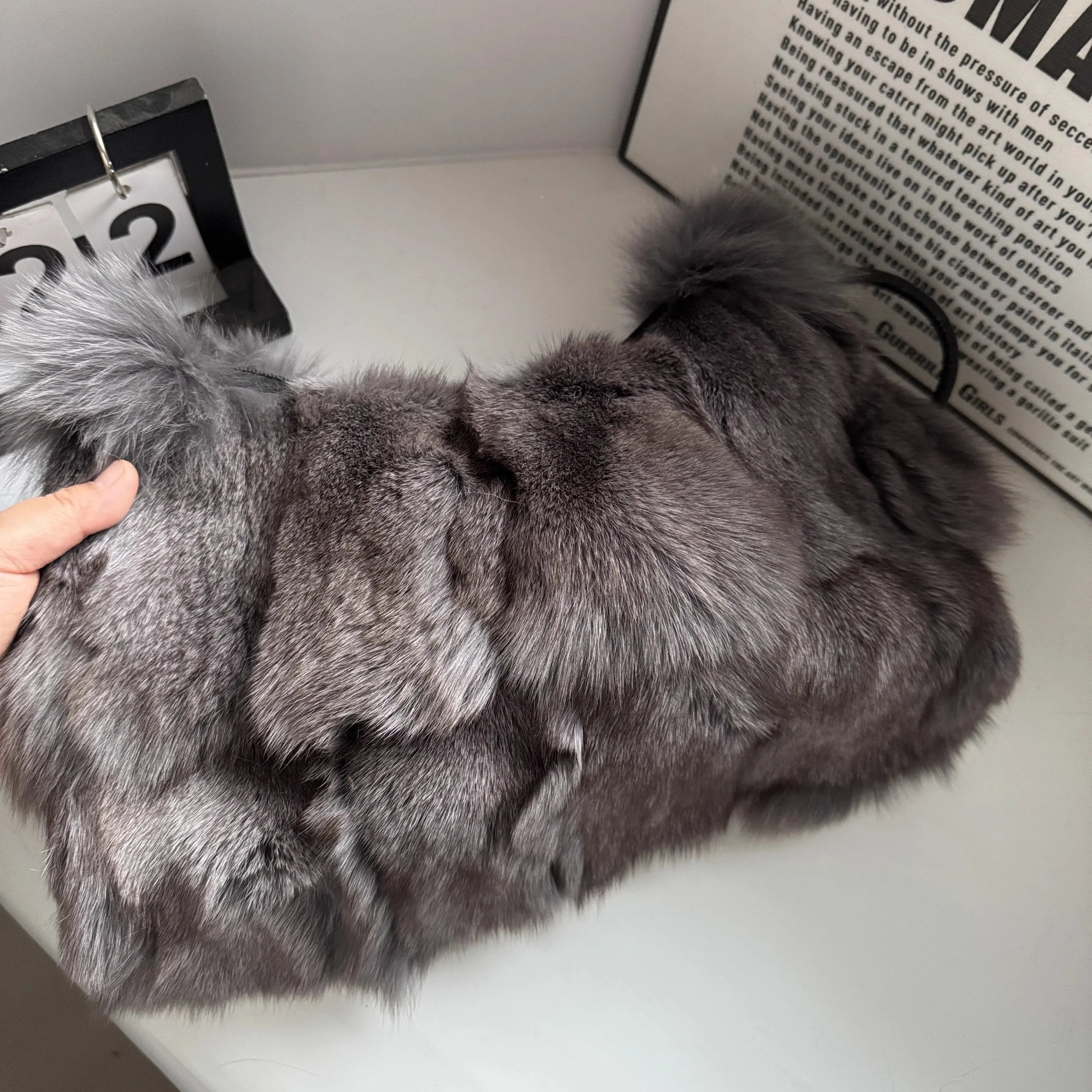 Sac à Main d’Hiver en Fausse Fourrure – Élégance & Douceur | Sac Bandoulière Femme Chic et Tendance