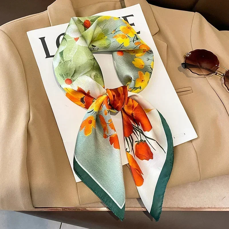 Foulard Carré Satiné Femme – Imprimé Élégant Style Soie | Accessoire Chic pour Cheveux, Cou ou Sac à Main