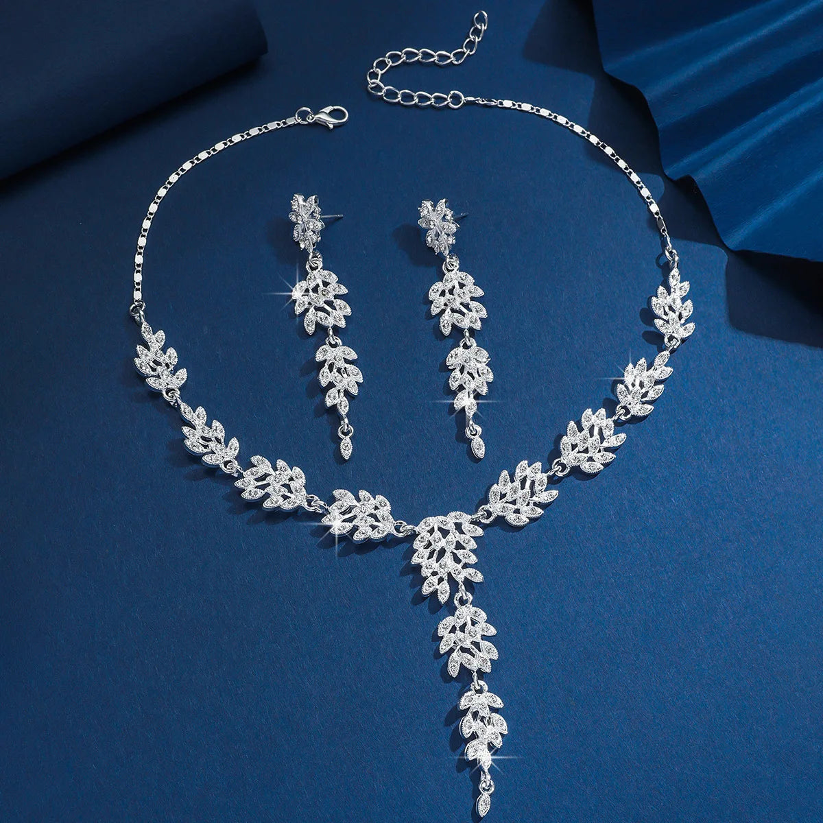 Ensemble de Bijoux 3 Pièces pour Femme – Collier et Boucles d’Oreilles Ajustables, Élégance Quotidienne & Soirée
