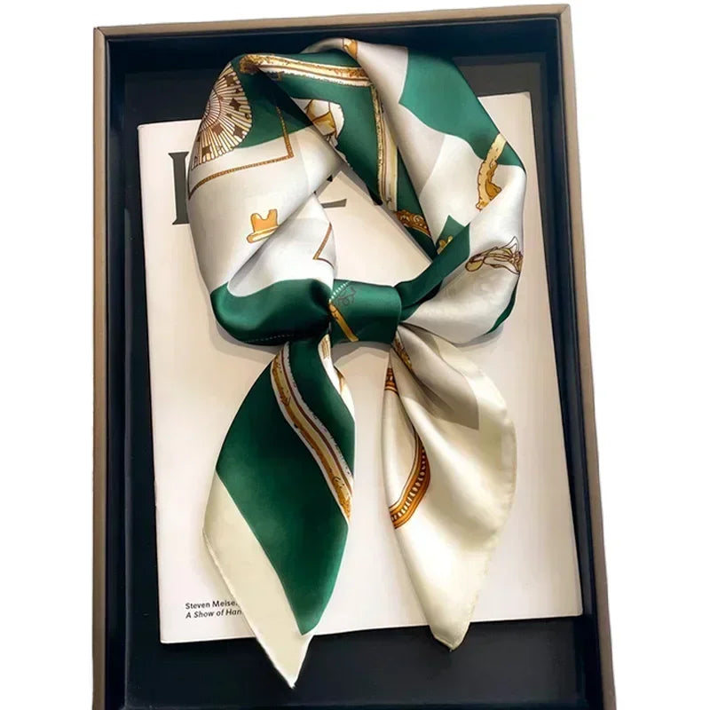 Foulard Carré Satiné Femme – Imprimé Élégant Style Soie | Accessoire Chic pour Cheveux, Cou ou Sac à Main