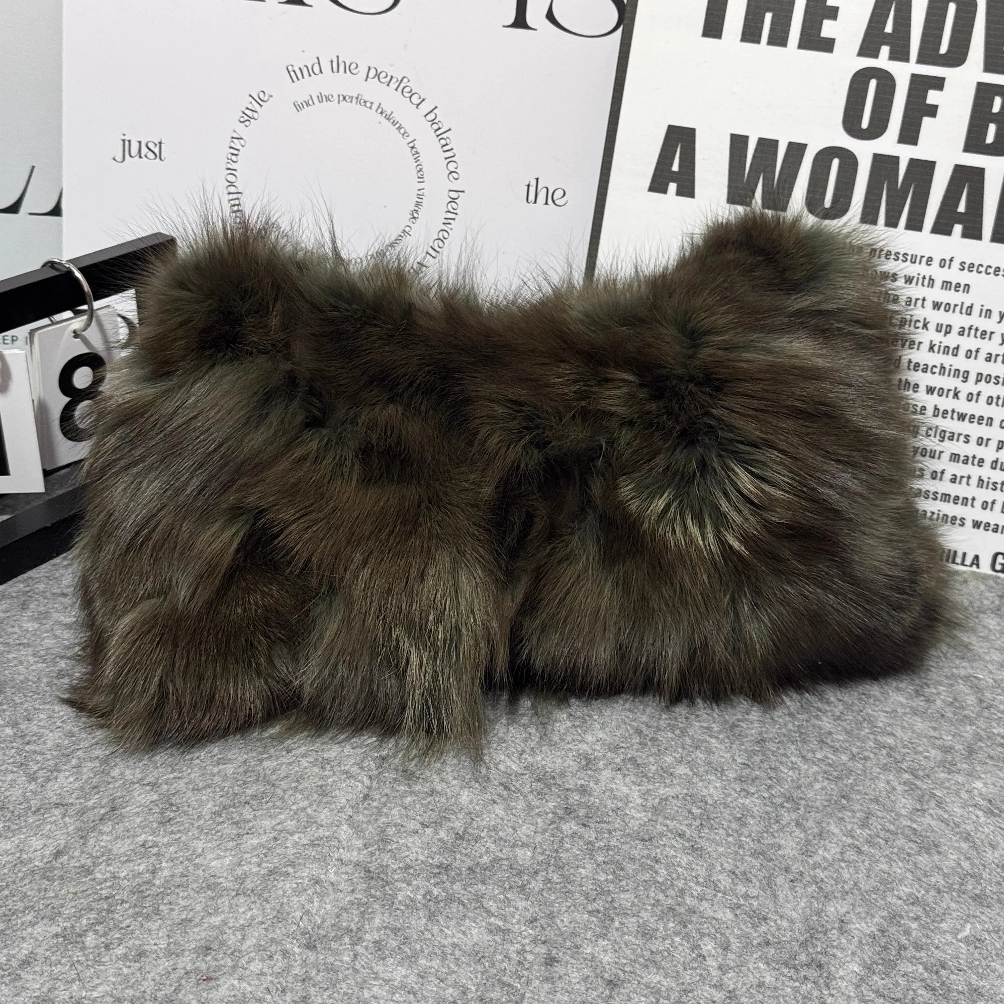 Sac à Main d’Hiver en Fausse Fourrure – Élégance & Douceur | Sac Bandoulière Femme Chic et Tendance