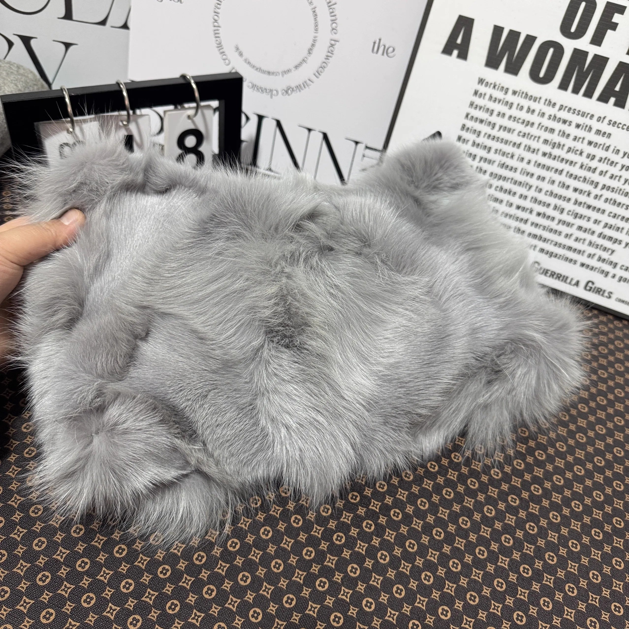 Sac à Main d’Hiver en Fausse Fourrure – Élégance & Douceur | Sac Bandoulière Femme Chic et Tendance