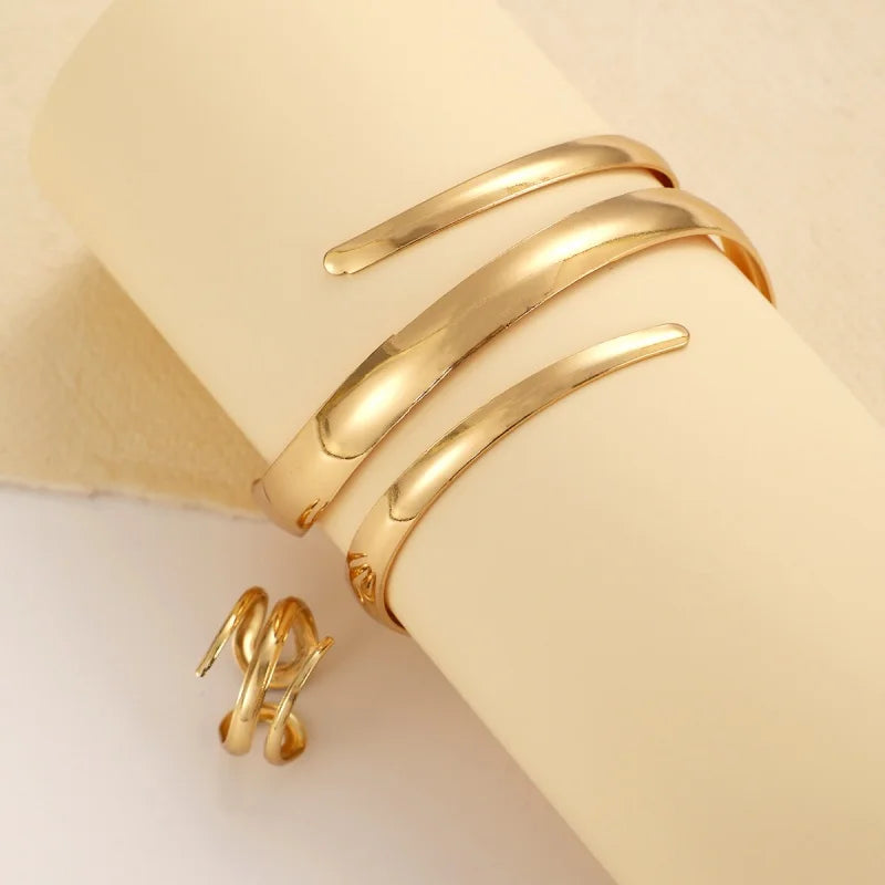 💎 Titre :

Bracelet ouvert doré géométrique – bijou chic et minimaliste pour femme