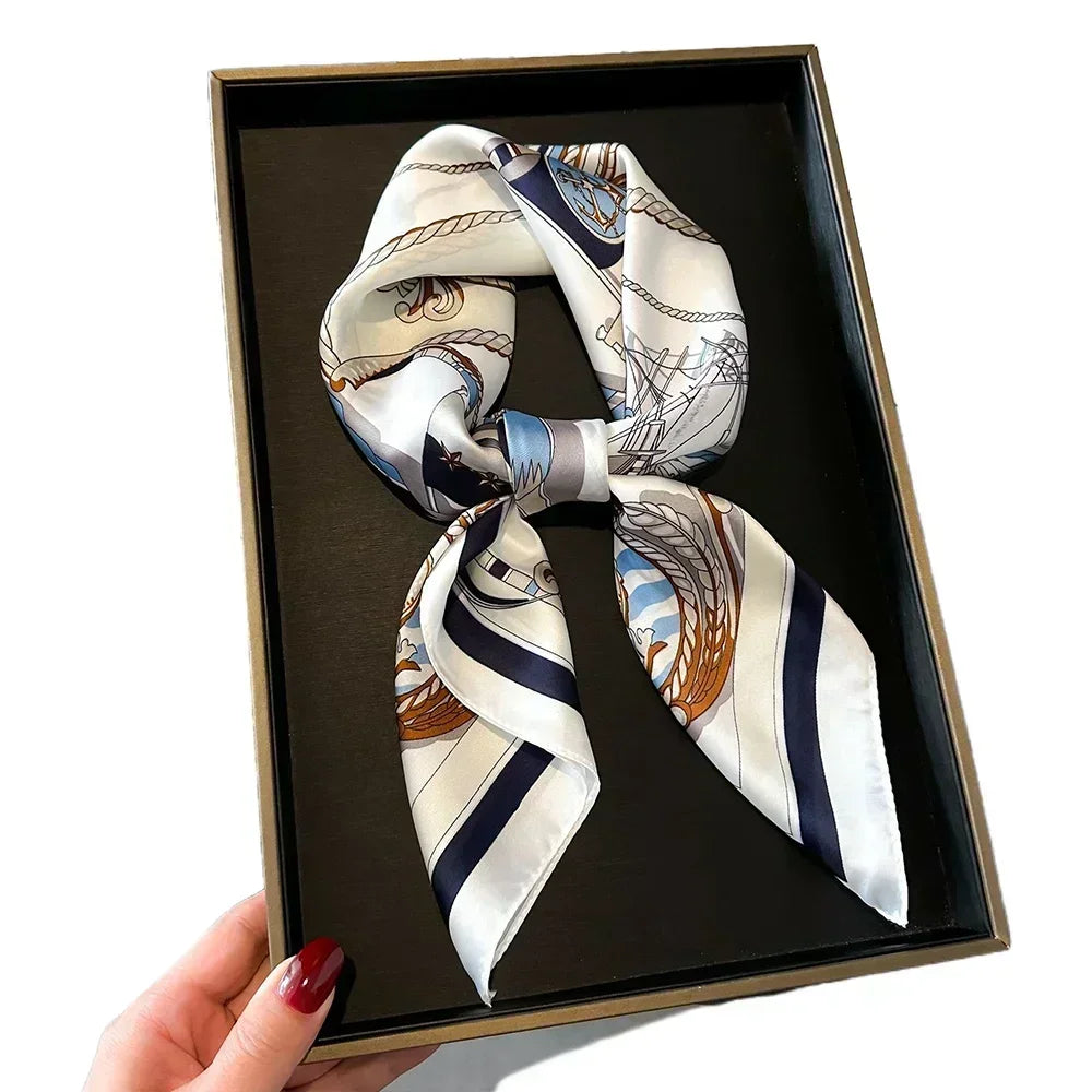 Foulard Carré Satiné Femme – Imprimé Élégant Style Soie | Accessoire Chic pour Cheveux, Cou ou Sac à Main