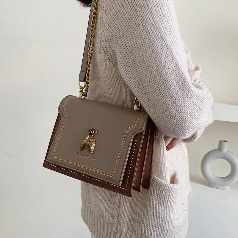 Sac à Main Femme Élégant Style Rétro – Design Abeille Dorée & Cuir de Qualité | Sac Bandoulière Chic et Tendance