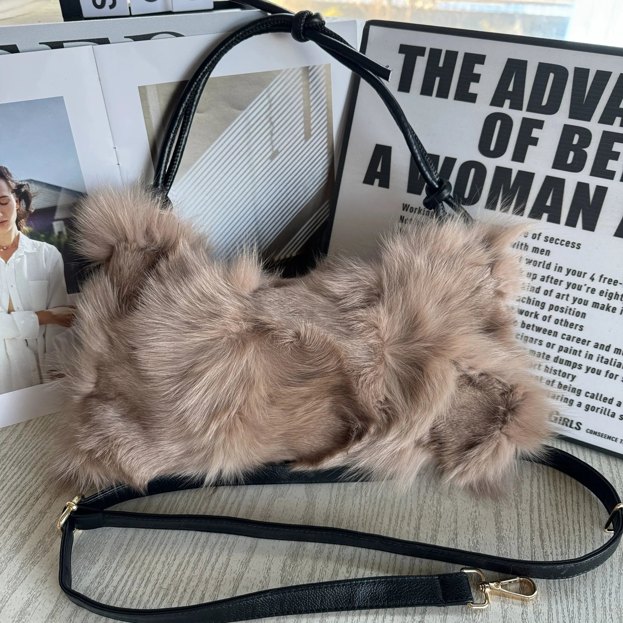 Sac à Main d’Hiver en Fausse Fourrure – Élégance & Douceur | Sac Bandoulière Femme Chic et Tendance
