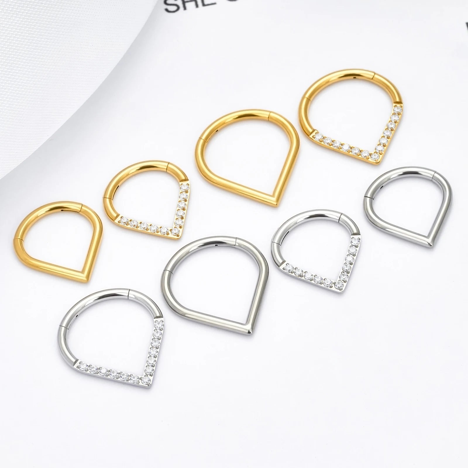 Ensemble de Piercings en Titane – Anneaux Cœur & D-Shape pour Nez, Lèvre et Oreille | Élégance & Confort Haut de Gamme