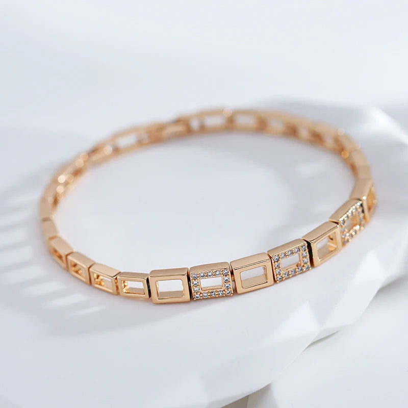 Bracelet à Maillons Carrés Plaqué Or Rose – Zircons Éclatants | Bijou de Luxe Féminin Élégant et Intemporel