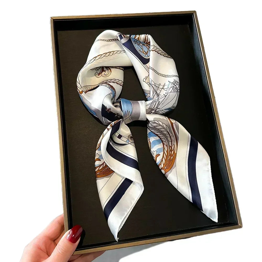 Foulard Carré Satiné Femme – Imprimé Élégant Style Soie | Accessoire Chic pour Cheveux, Cou ou Sac à Main