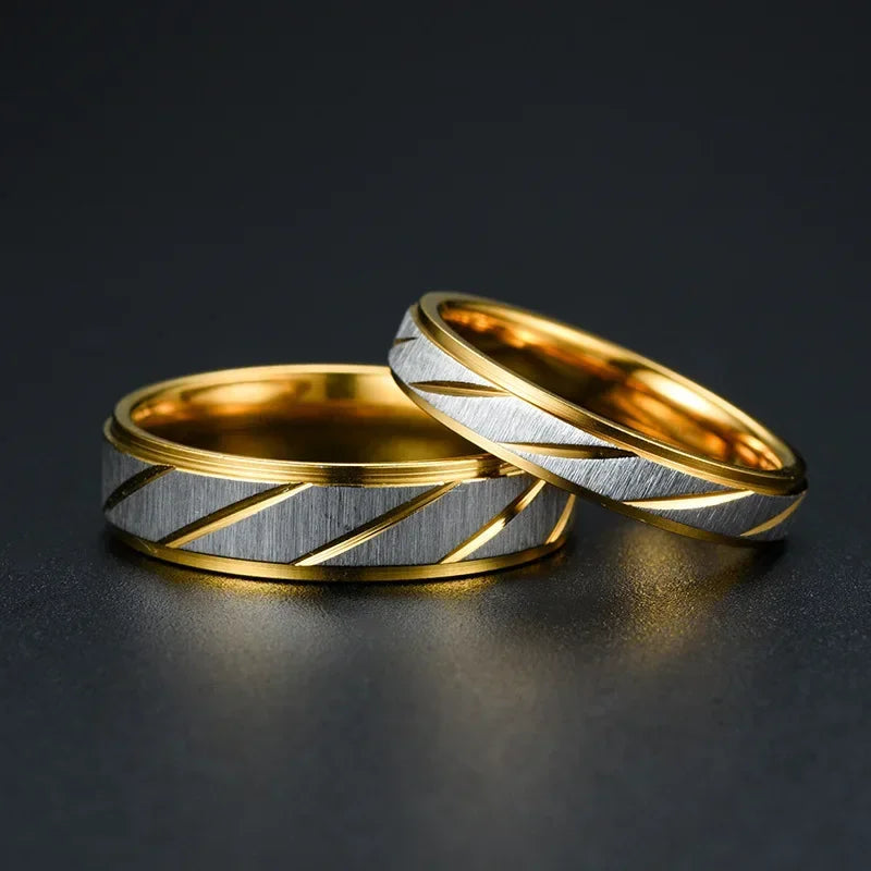 Bague Ondes d’Or – Acier Inoxydable Élégant, Alliance ou Bijou Mixte