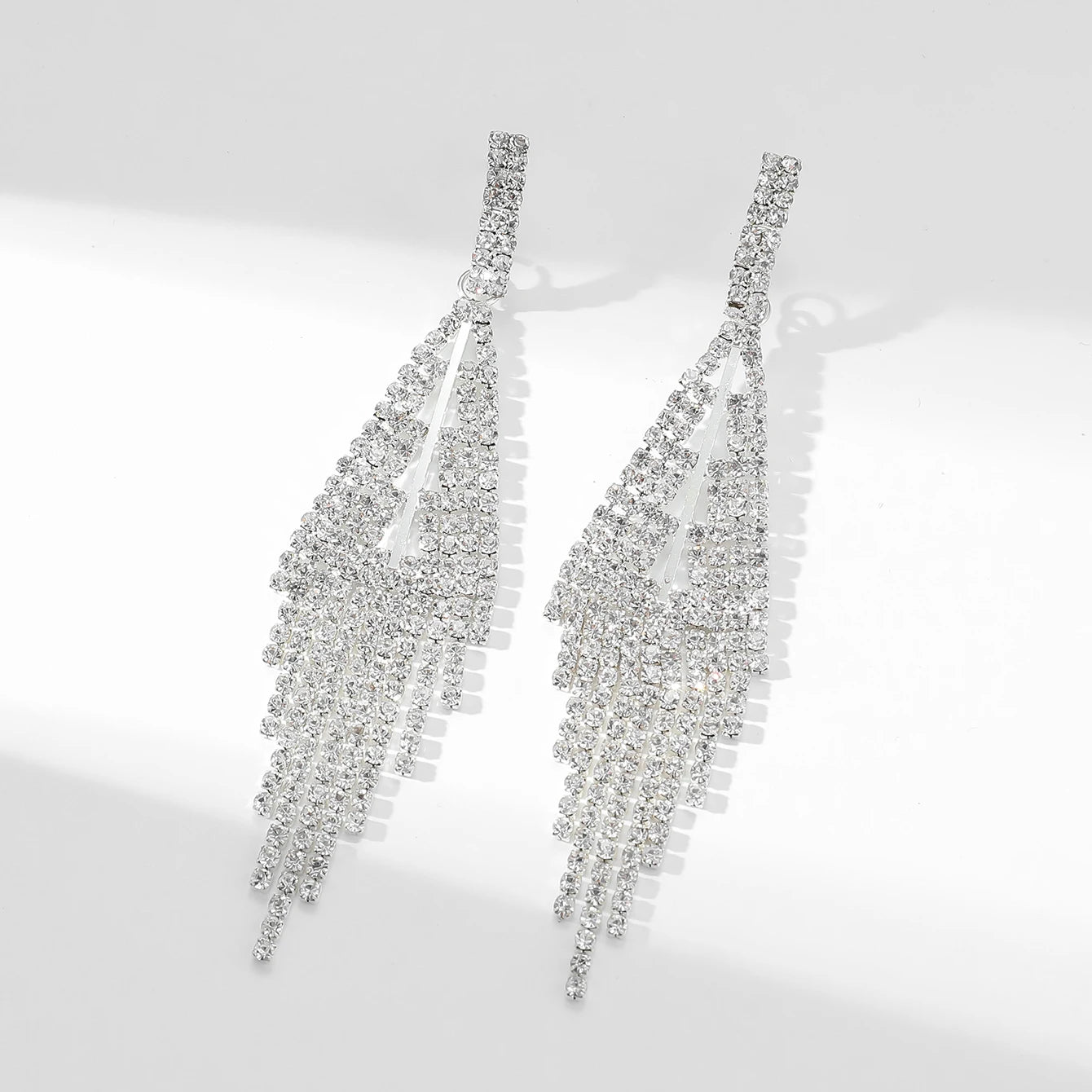 Boucles d’Oreilles Cristal Élégantes – Longues & Scintillantes | Spécial Soirée, Mariage & Événements – Le Monde de Cindy