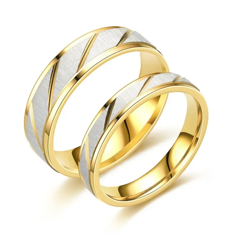 Bague Ondes d’Or – Acier Inoxydable Élégant, Alliance ou Bijou Mixte