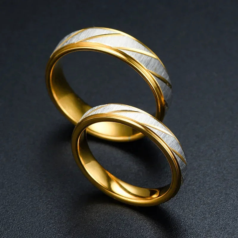 Bague Ondes d’Or – Acier Inoxydable Élégant, Alliance ou Bijou Mixte