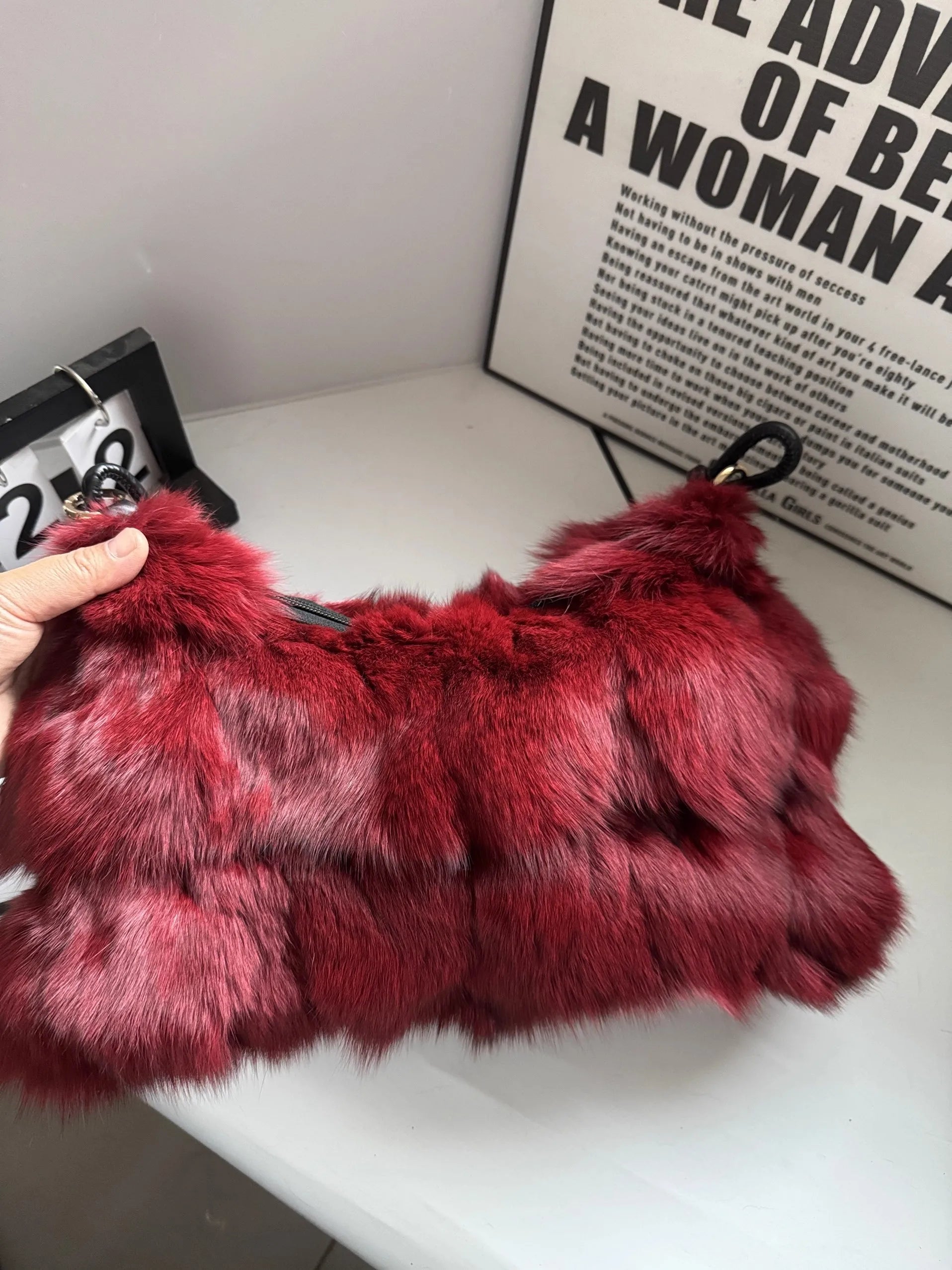 Sac à Main d’Hiver en Fausse Fourrure – Élégance & Douceur | Sac Bandoulière Femme Chic et Tendance