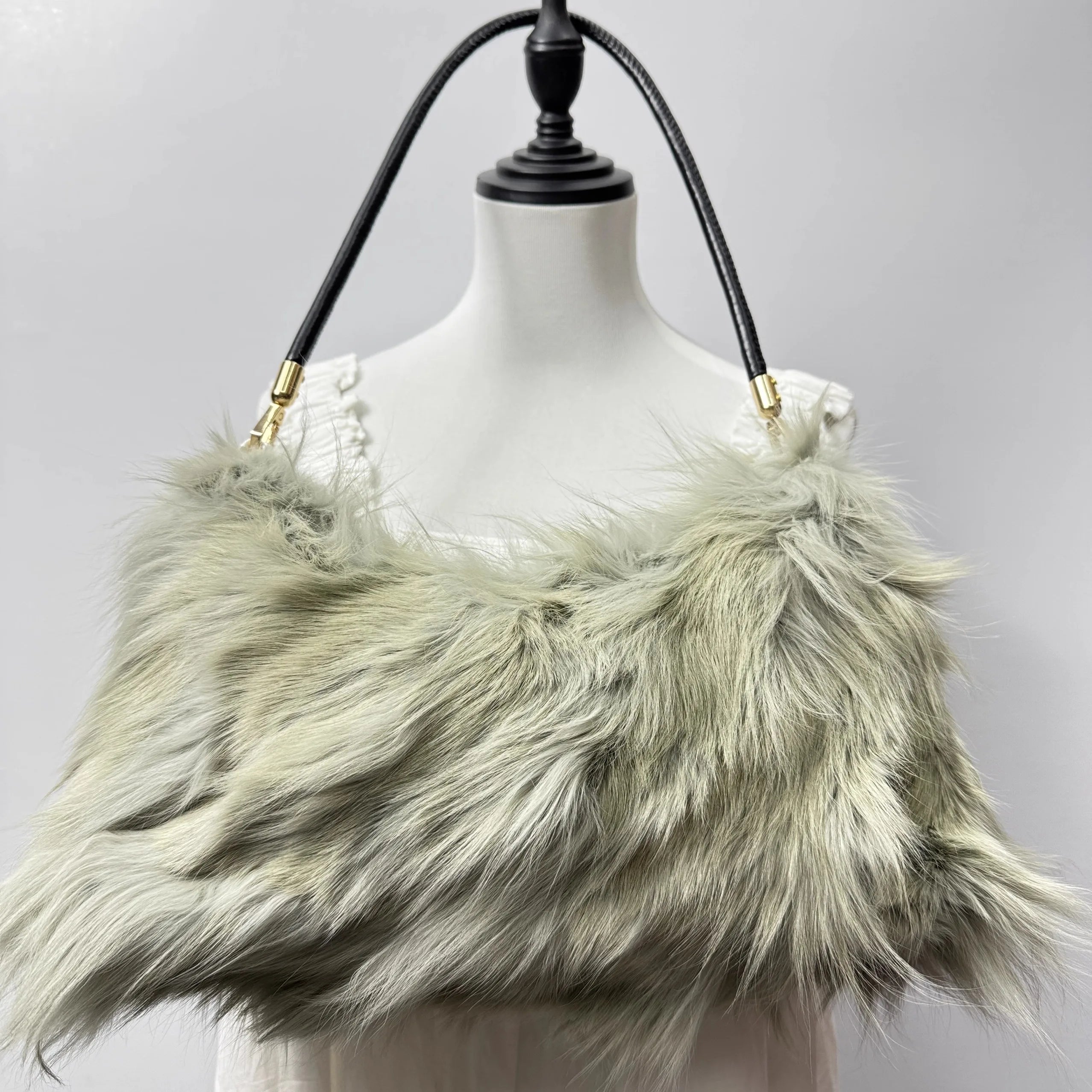 Sac à Main d’Hiver en Fausse Fourrure – Élégance & Douceur | Sac Bandoulière Femme Chic et Tendance