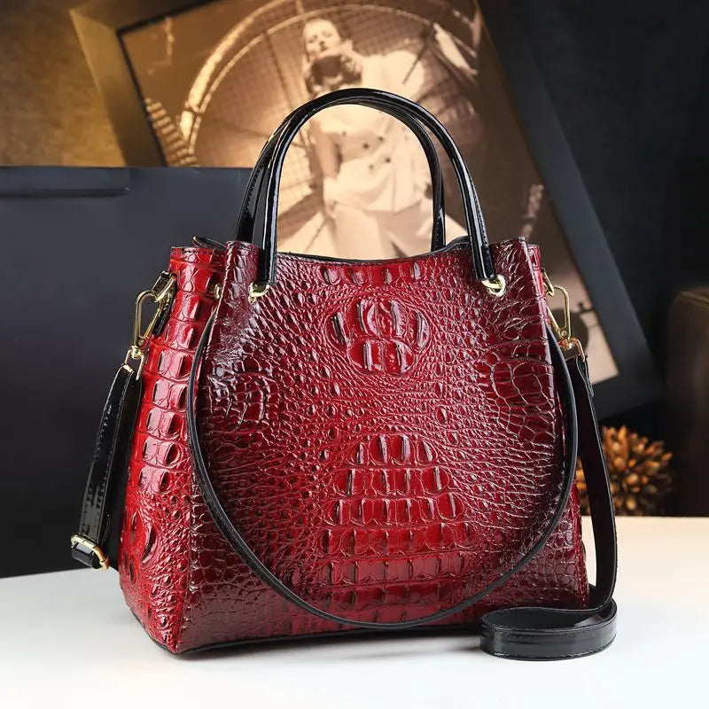 Alliez style et praticité avec ce somptueux sac à main en cuir véritable.
Son design chic au motif crocodile et ses finitions soignées en font un accessoire incontournable pour toutes les femmes modernes.