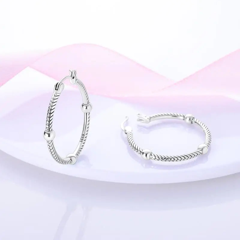 Boucles d’Oreilles Créoles Scintillantes en Argent 925 – Zircons Multicolores & Design Élégant | Bijou Hypoallergénique de Luxe pour Femme