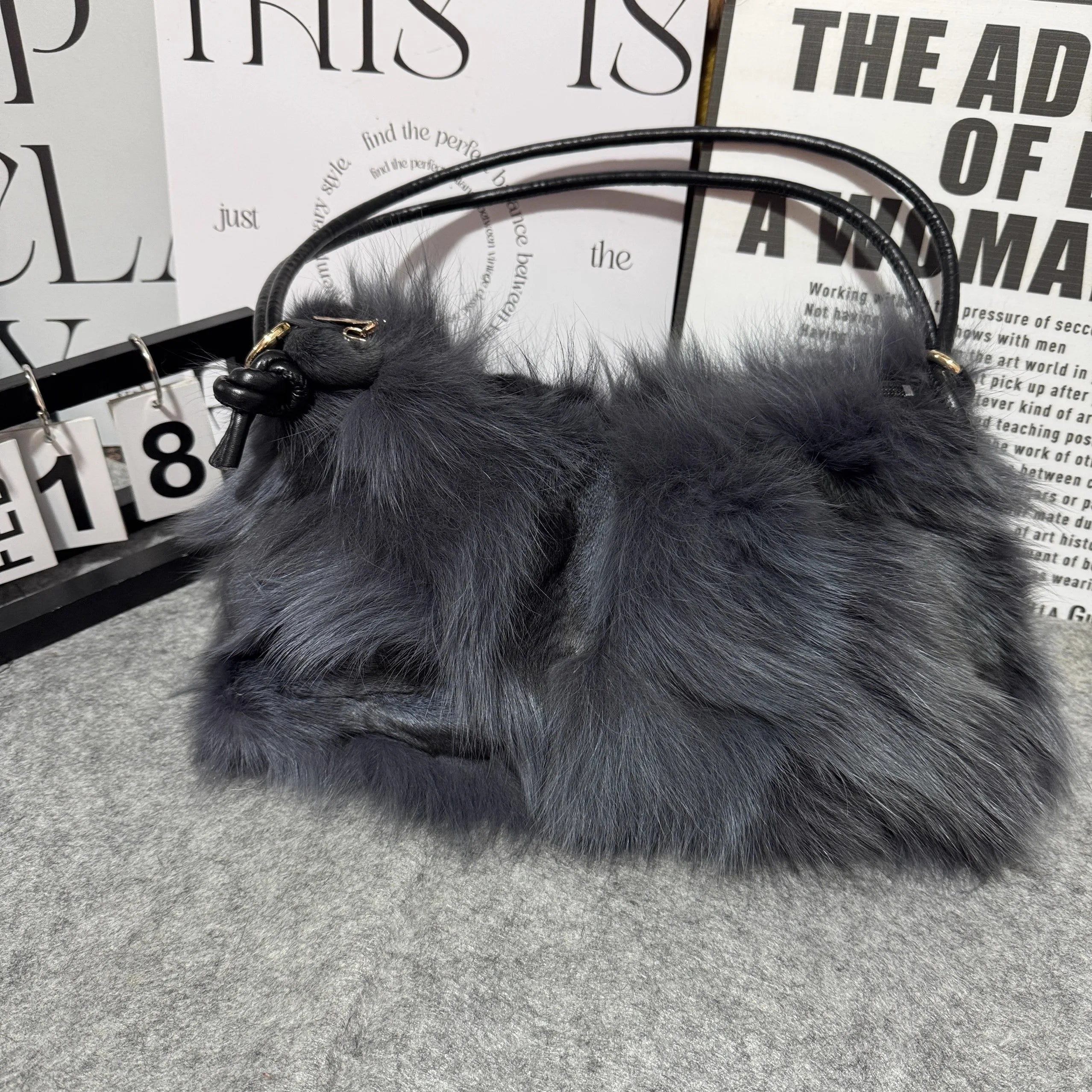 Sac à Main d’Hiver en Fausse Fourrure – Élégance & Douceur | Sac Bandoulière Femme Chic et Tendance