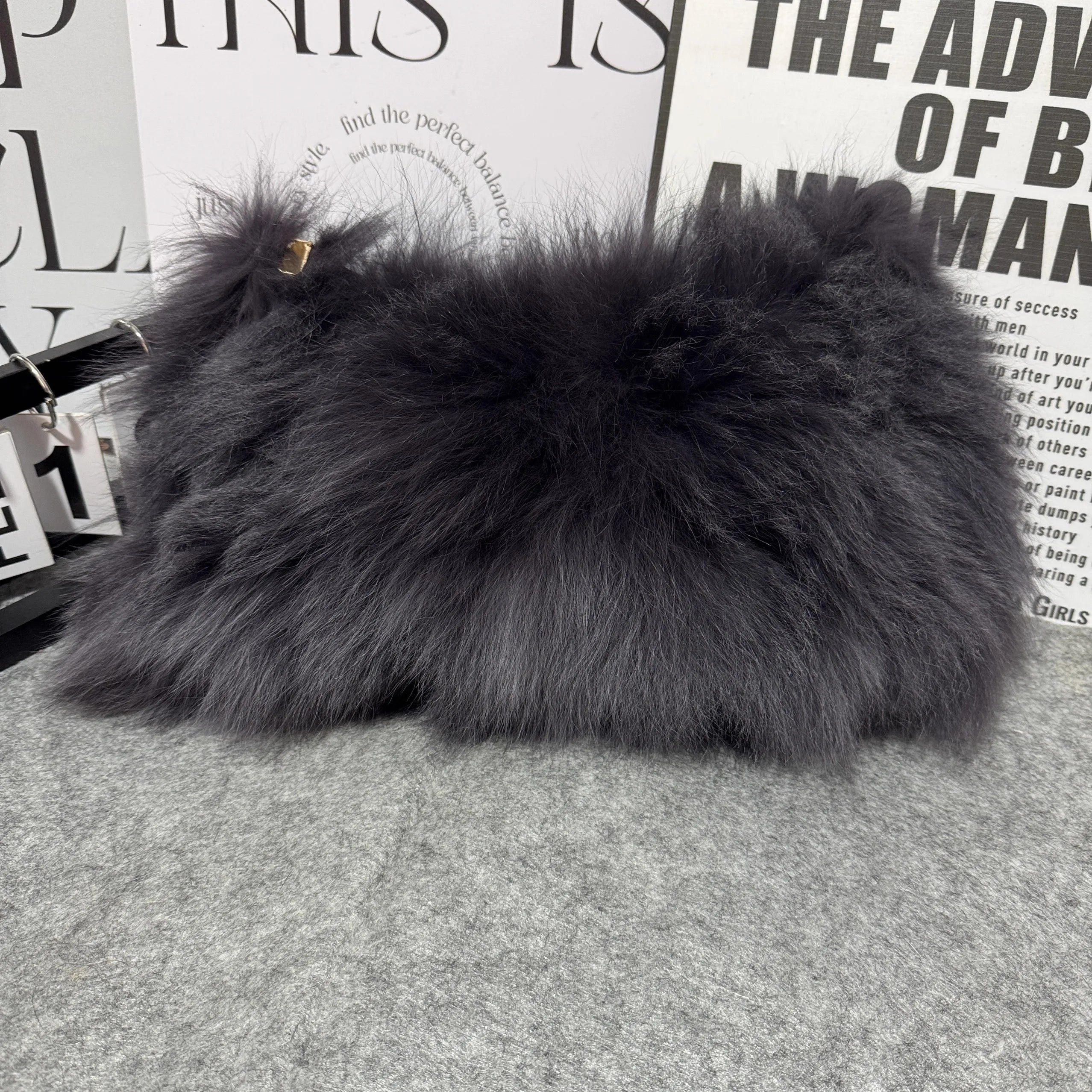 Sac à Main d’Hiver en Fausse Fourrure – Élégance & Douceur | Sac Bandoulière Femme Chic et Tendance
