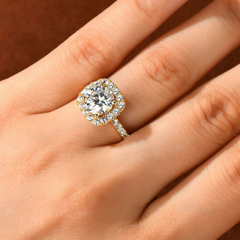 💎 Titre :

Bague halo en moissanite 2 carats – Argent 925 certifié, éclat diamant, bijou de luxe pour femme