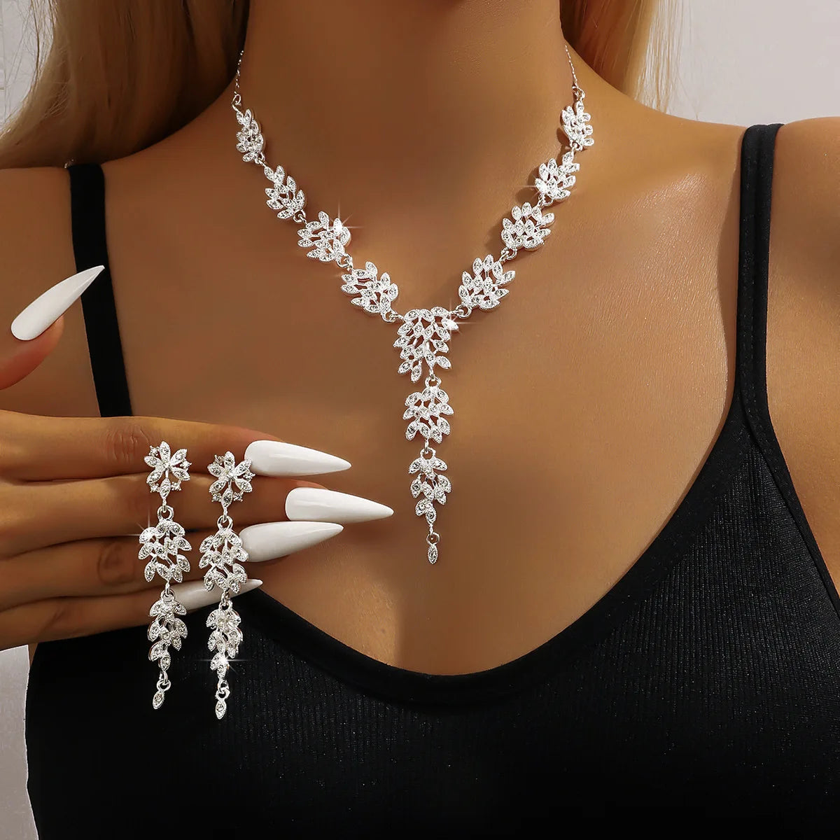 Ensemble de Bijoux 3 Pièces pour Femme – Collier et Boucles d’Oreilles Ajustables, Élégance Quotidienne & Soirée