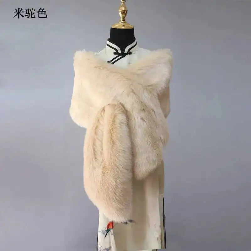Châle Luxe Femme en Fausse Fourrure – Écharpe Douce et Élégante | Idéal Mariage, Soirée ou Hiver Chic