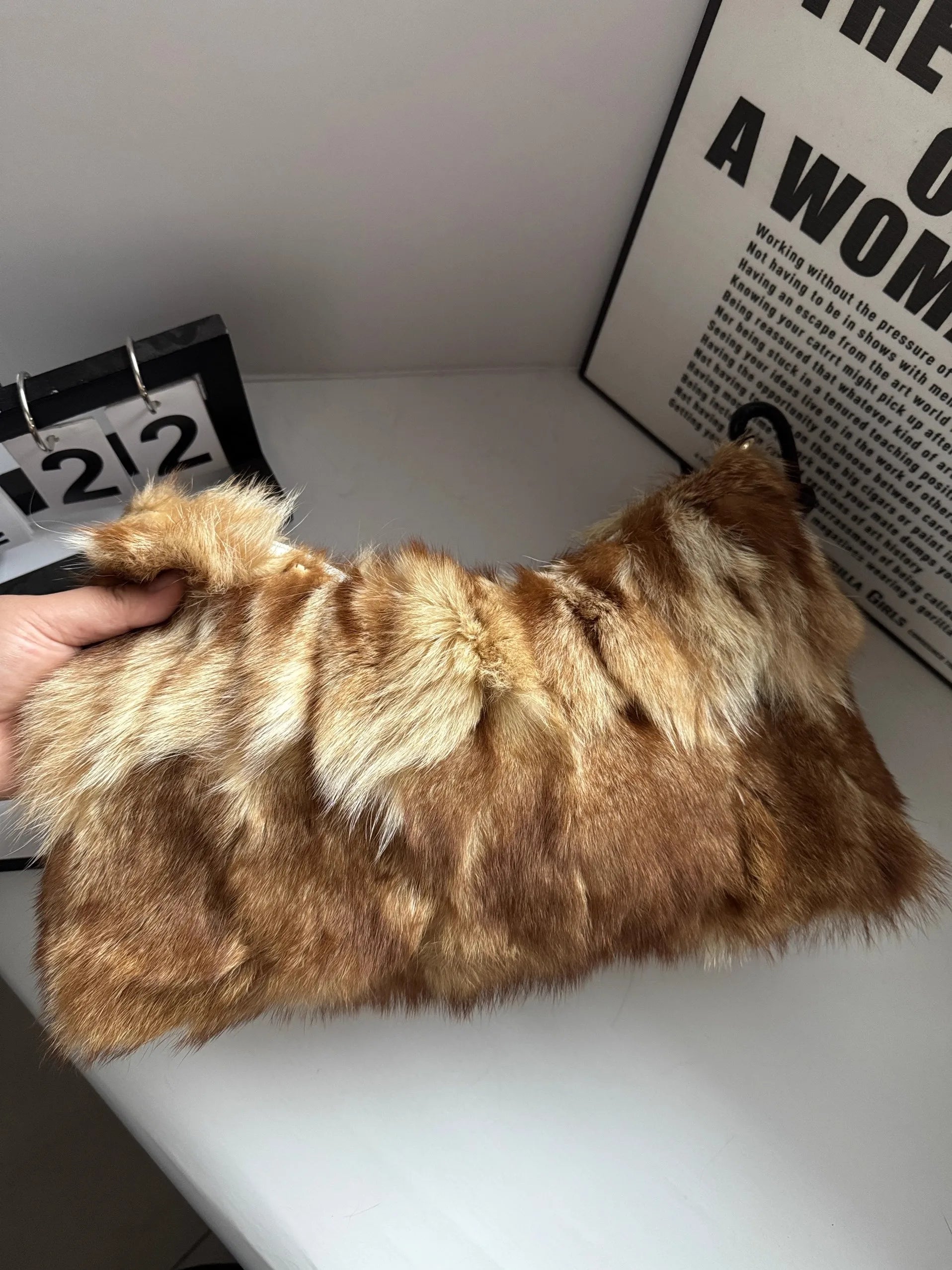 Sac à Main d’Hiver en Fausse Fourrure – Élégance & Douceur | Sac Bandoulière Femme Chic et Tendance