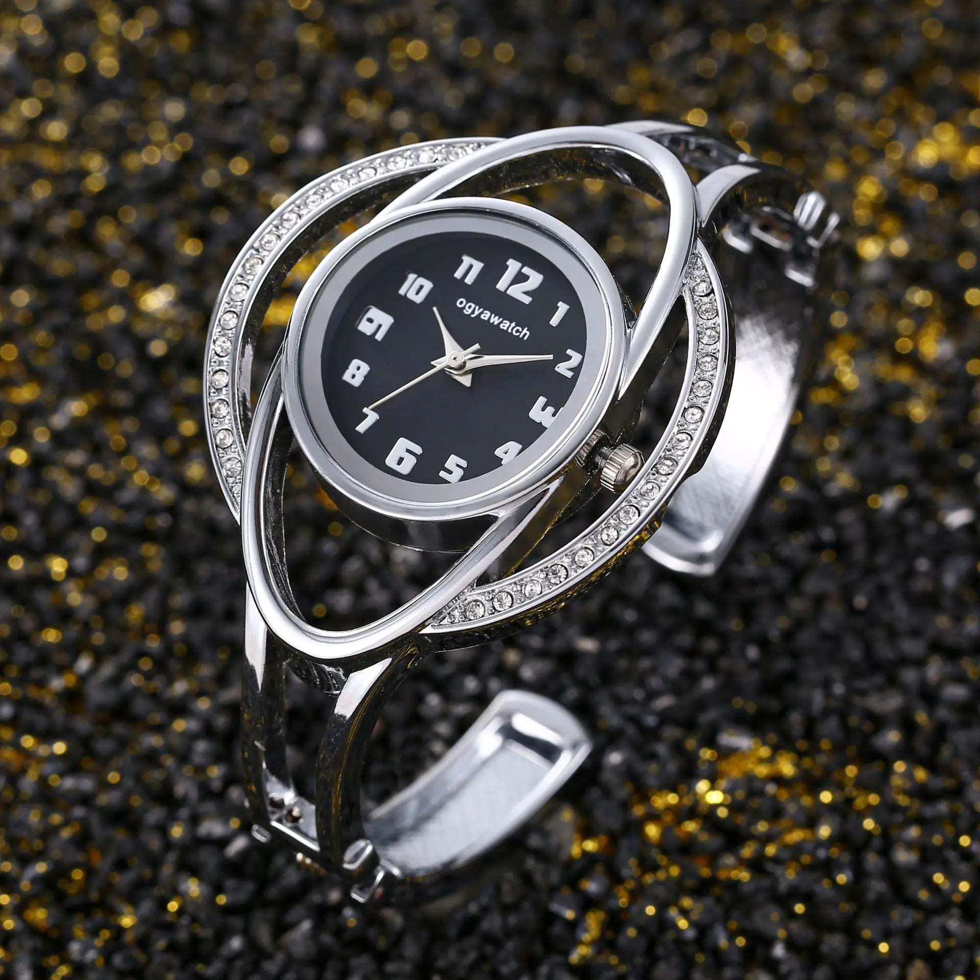 Montre bracelet dorée “Lumière d’Or” – Élégance moderne et raffinement intemporel